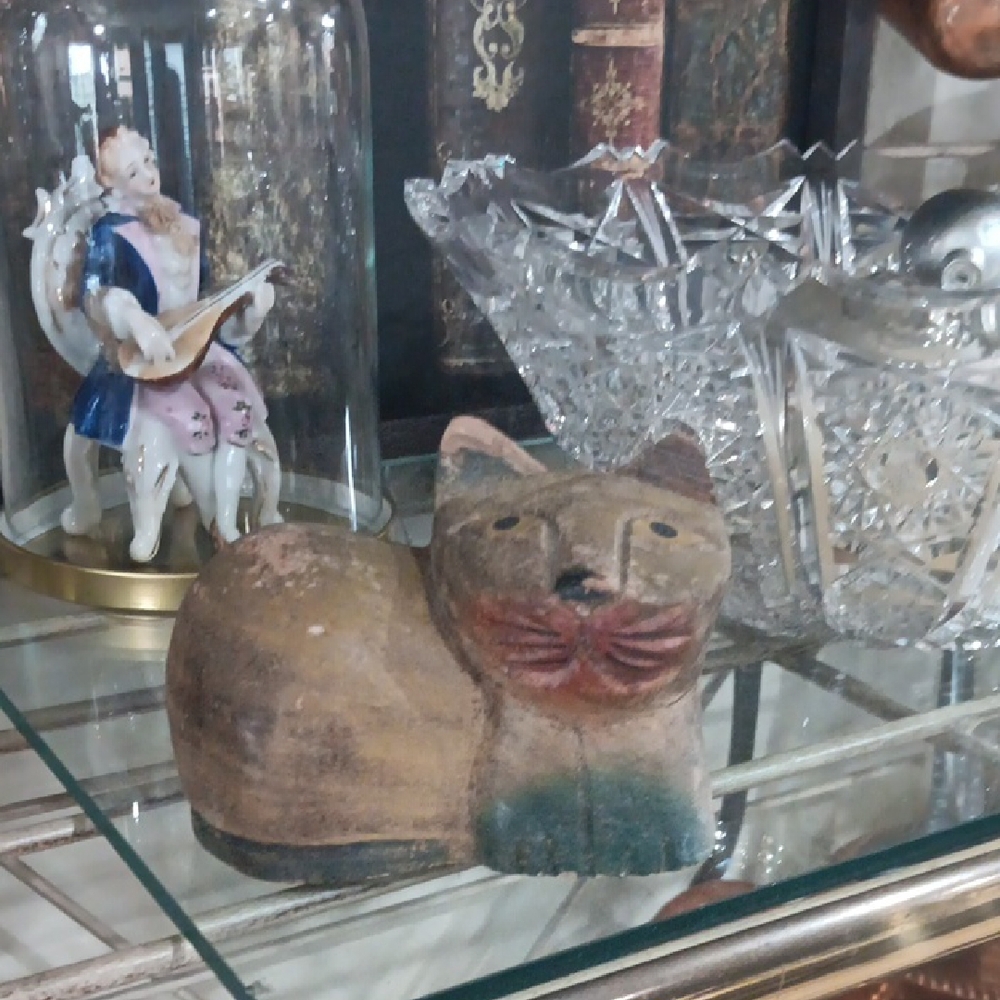 Vintage Wooden Cat Figurine